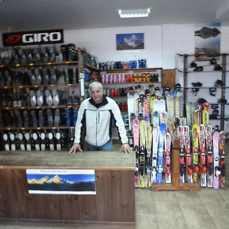 Wood In Mountain View Complex バンスコ